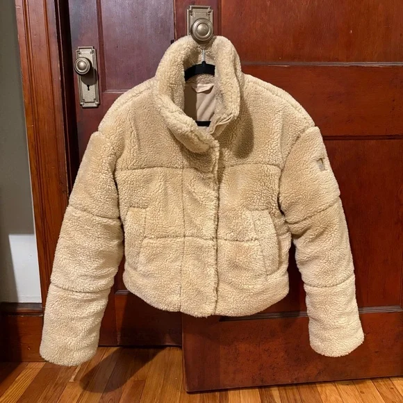 ALO Yoga Tan Fleece Puffer Jacket - Picture 4 of 9